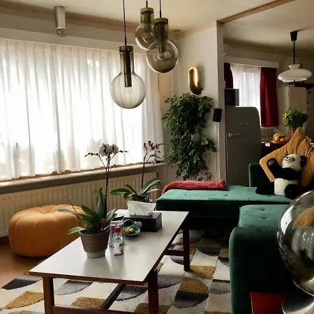 Retro Relax Midden In Het Bos Op De Veluwe In Шале Пюттен