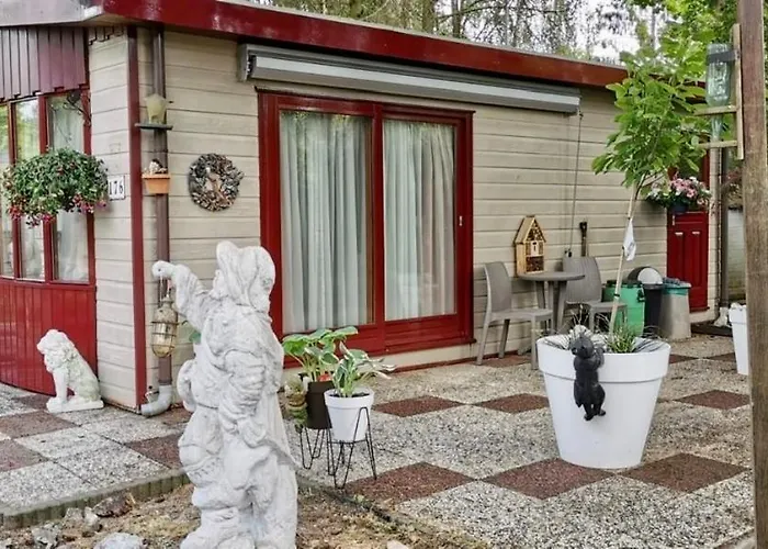 Retro Relax Midden In Het Bos Op De Veluwe In Putten