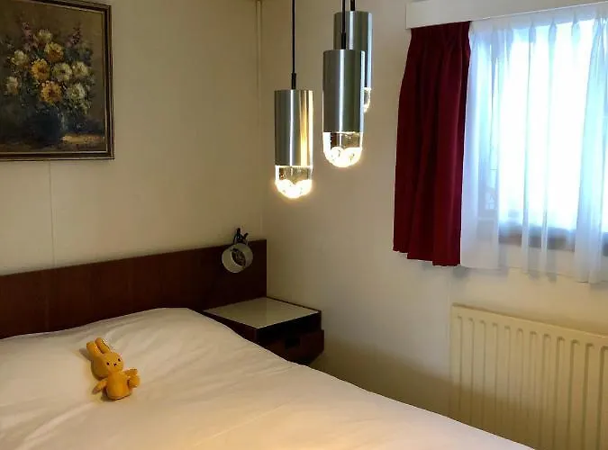 Retro Relax Midden In Het Bos Op De Veluwe In *